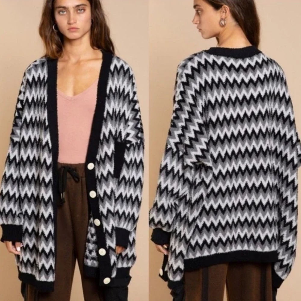 POL Zig Zag Chevron Print Berber Oversized Cardigan Black White gray Size Small
